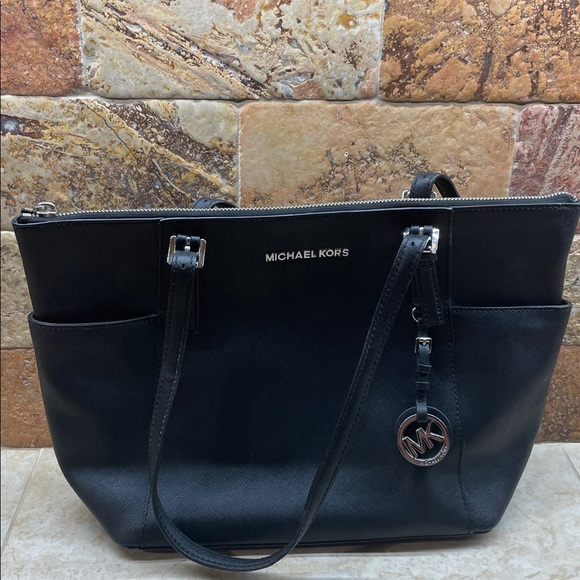 Michael Kors Jet Set Travel Large Black Saffiano Leather Tote Bag Purse - Picture 5 of 16